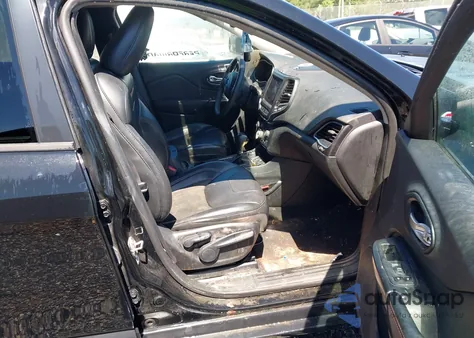 2021 Jeep Cherokee Trailhawk 4X4 z USA, uszkodzony, nr VIN 1C4PJMBX4MD212573